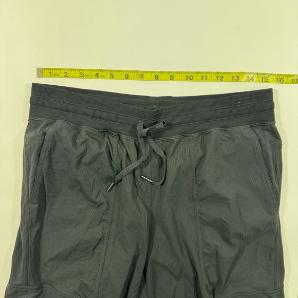 Lululemon Dance Studio Relaxed Fit Mid-Rise Cargo Jogger Pants Black - Picture 7 of 7